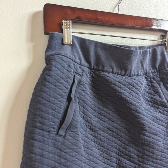 Columbia Mini Skirt Women's Sz Small Blue Quilted - Picture 2 of 5